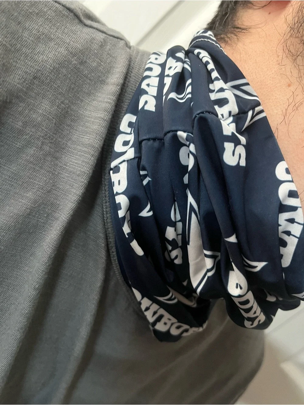 Vintage Dallas Cowboys neck gaiter in navy blue with white stars & logo